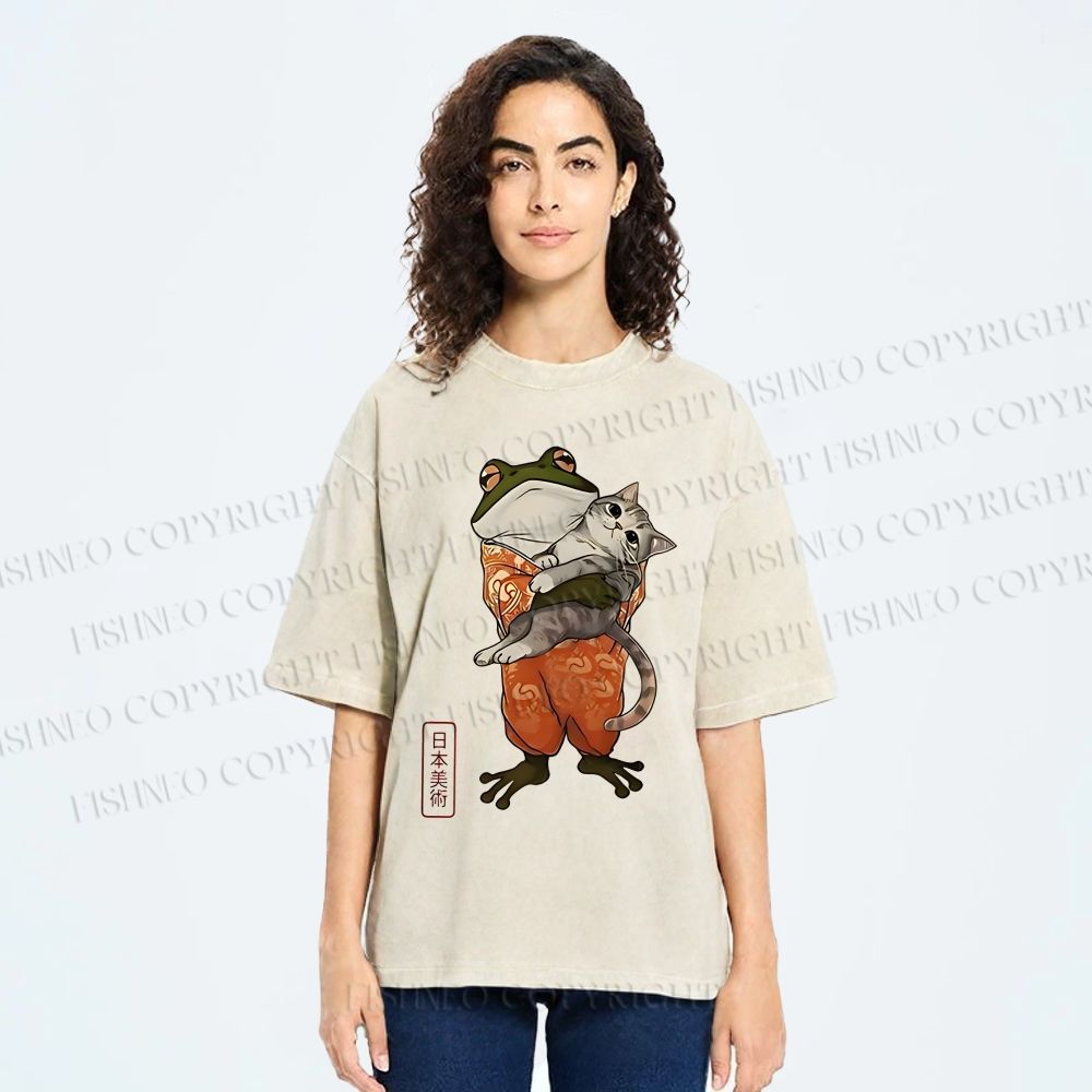 Unisex Japanese Frog Hugging Cat Printed Washed Tee