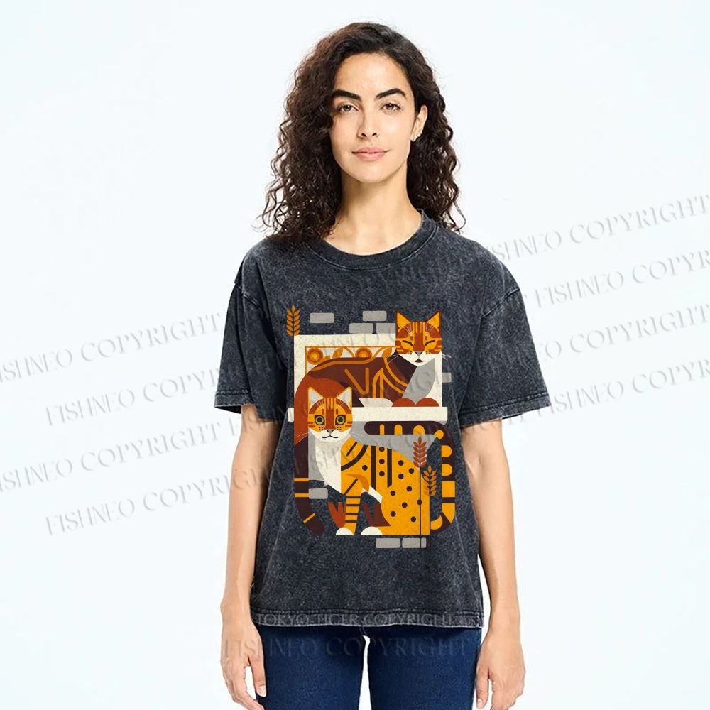 Unisex Line Art Cats Printed Washed Tee