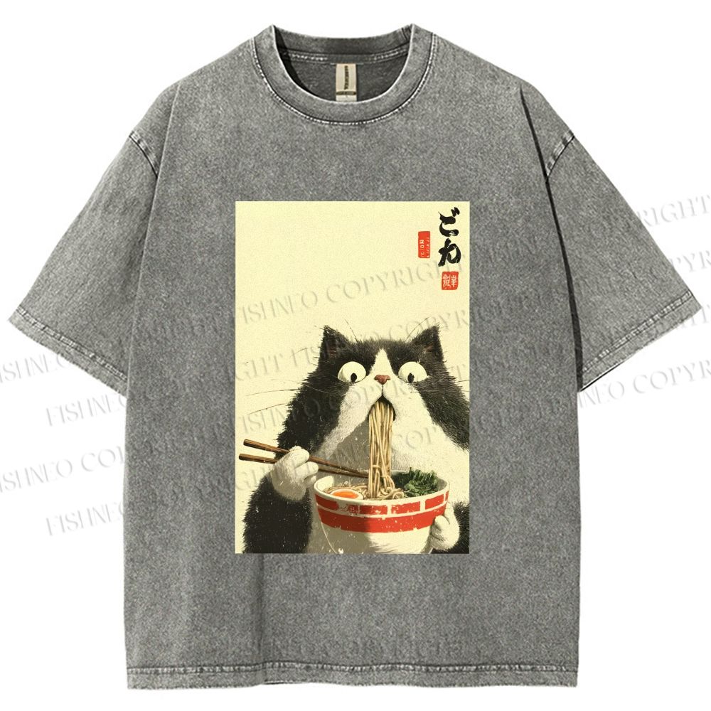 Unisex Surprised Cat Eating Ramen Printed Washed Tee