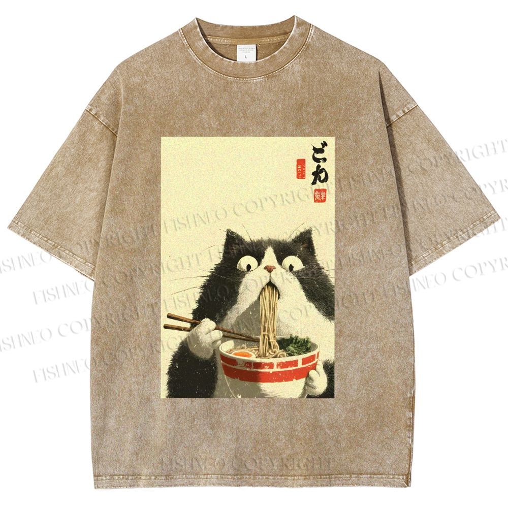 Unisex Surprised Cat Eating Ramen Printed Washed Tee