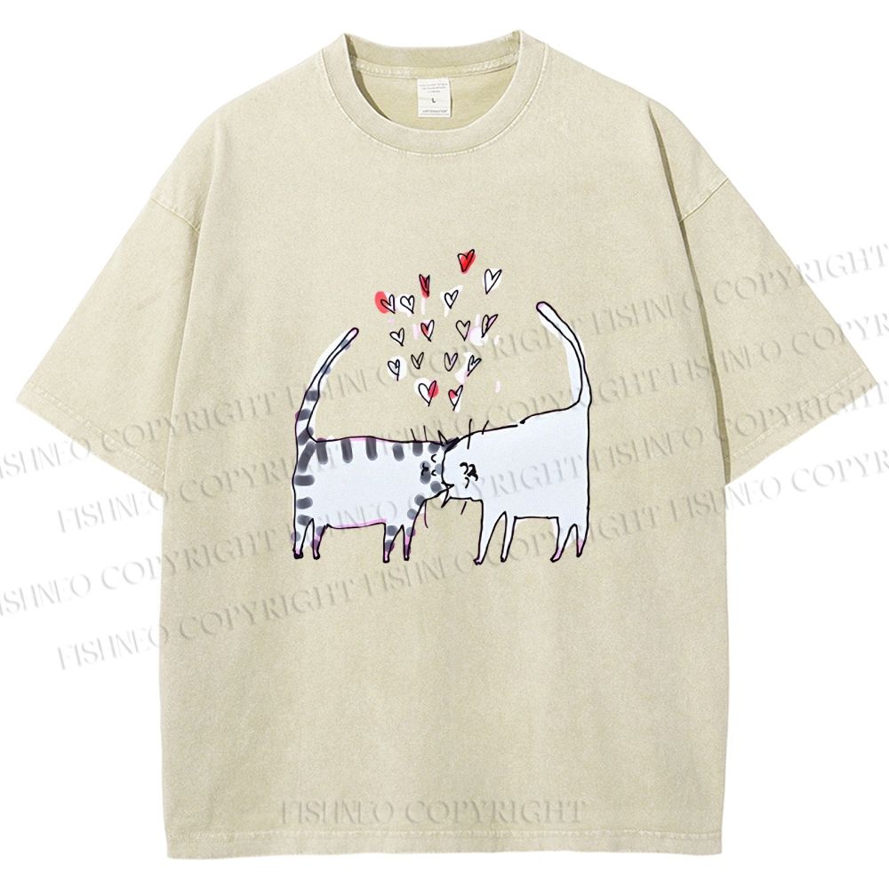 Unisex Cats Falling in Love Printed Washed Tee