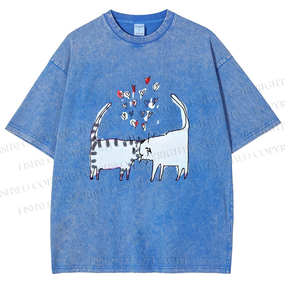 Unisex Cats Falling in Love Printed Washed Tee