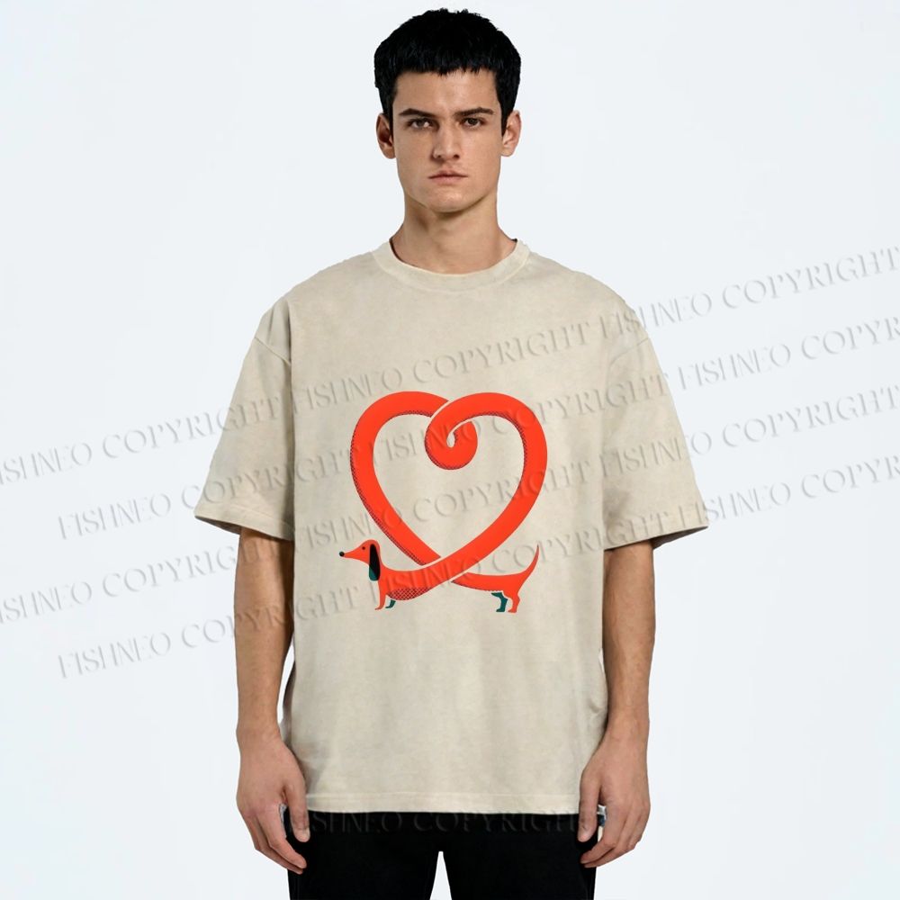 Unisex Dachshund Dog in Love Shape Printed Washed Tee