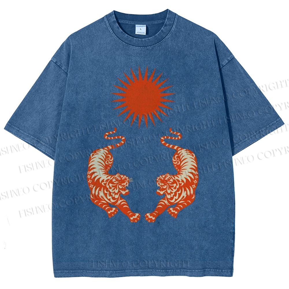 Unisex Japanese Style Vintage Tiger Printed Washed Tee