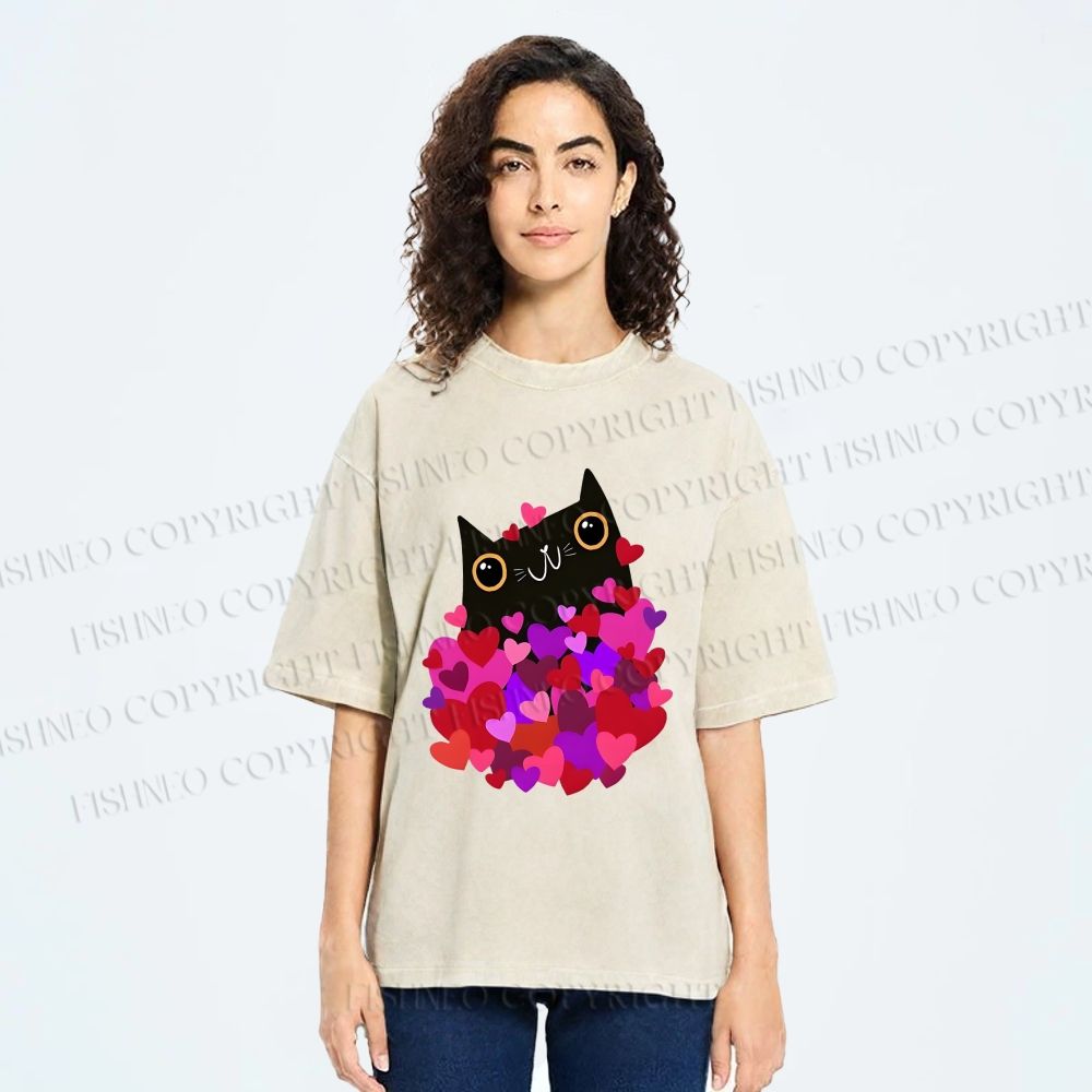 Unisex Black Cat With Hearts Printed Washed Tee