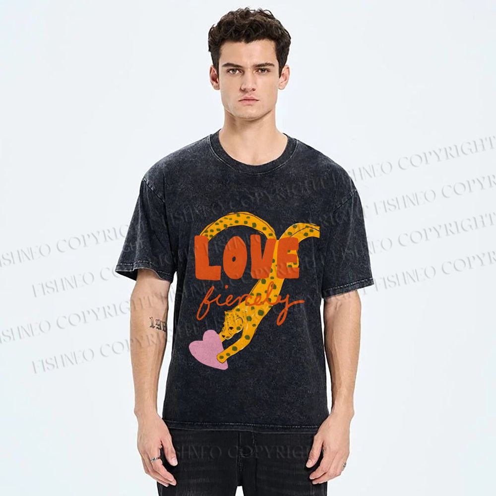 Unisex Funny Panther in Love Printed Washed Tee