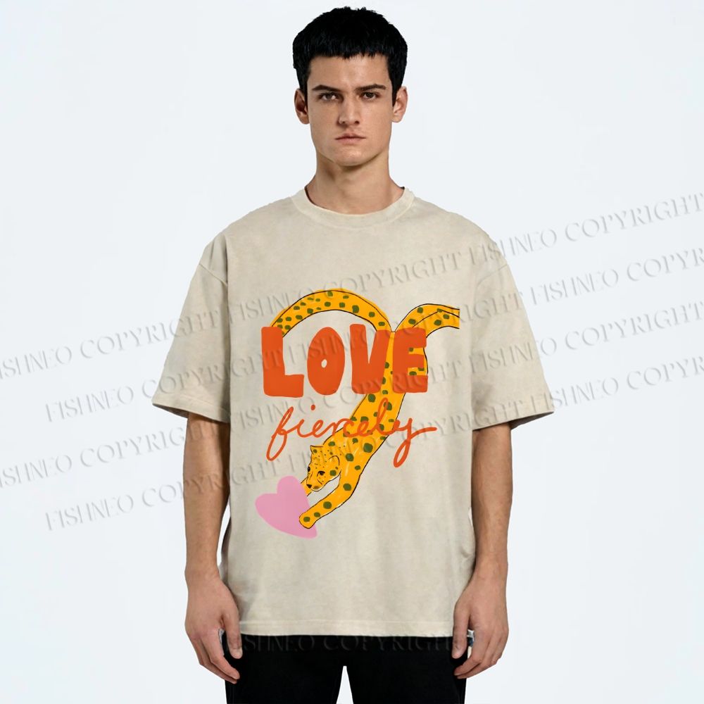 Unisex Funny Panther in Love Printed Washed Tee