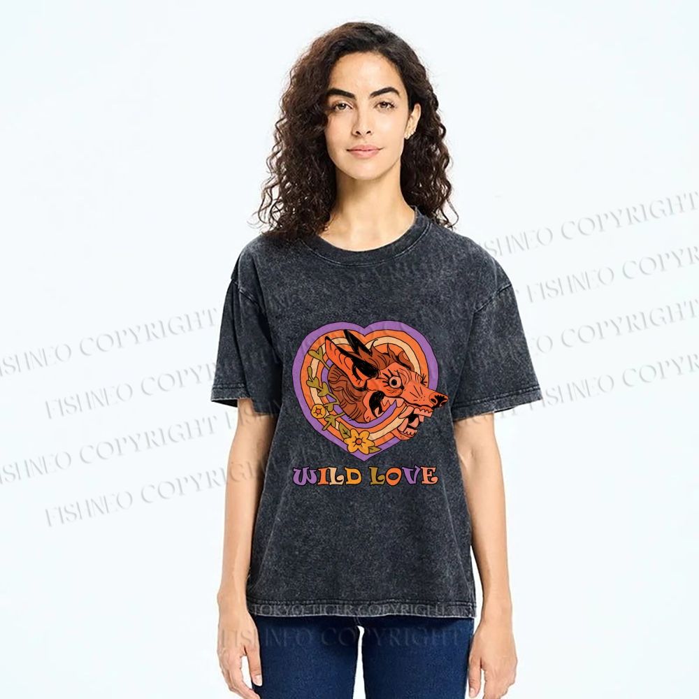 Unisex Wolf's Wild Love Printed Washed Tee