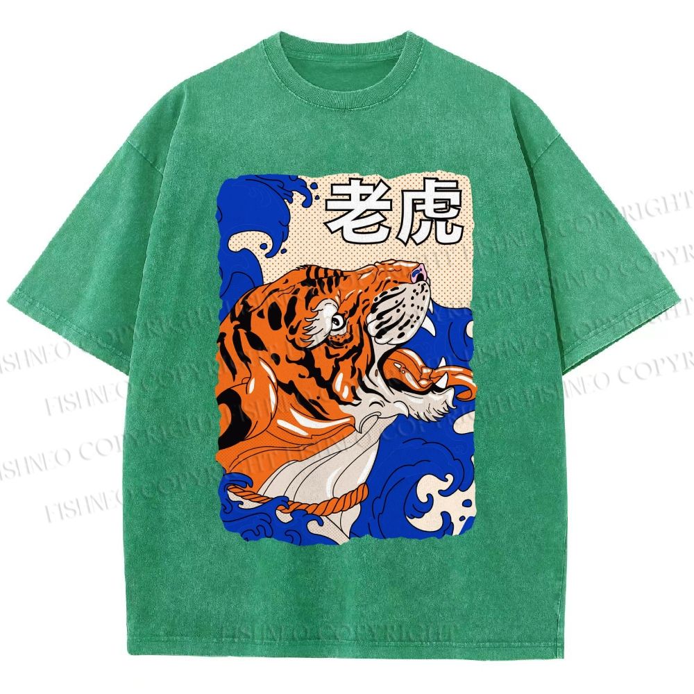 Unisex Vintage Tiger in Wave Printed Washed Tee