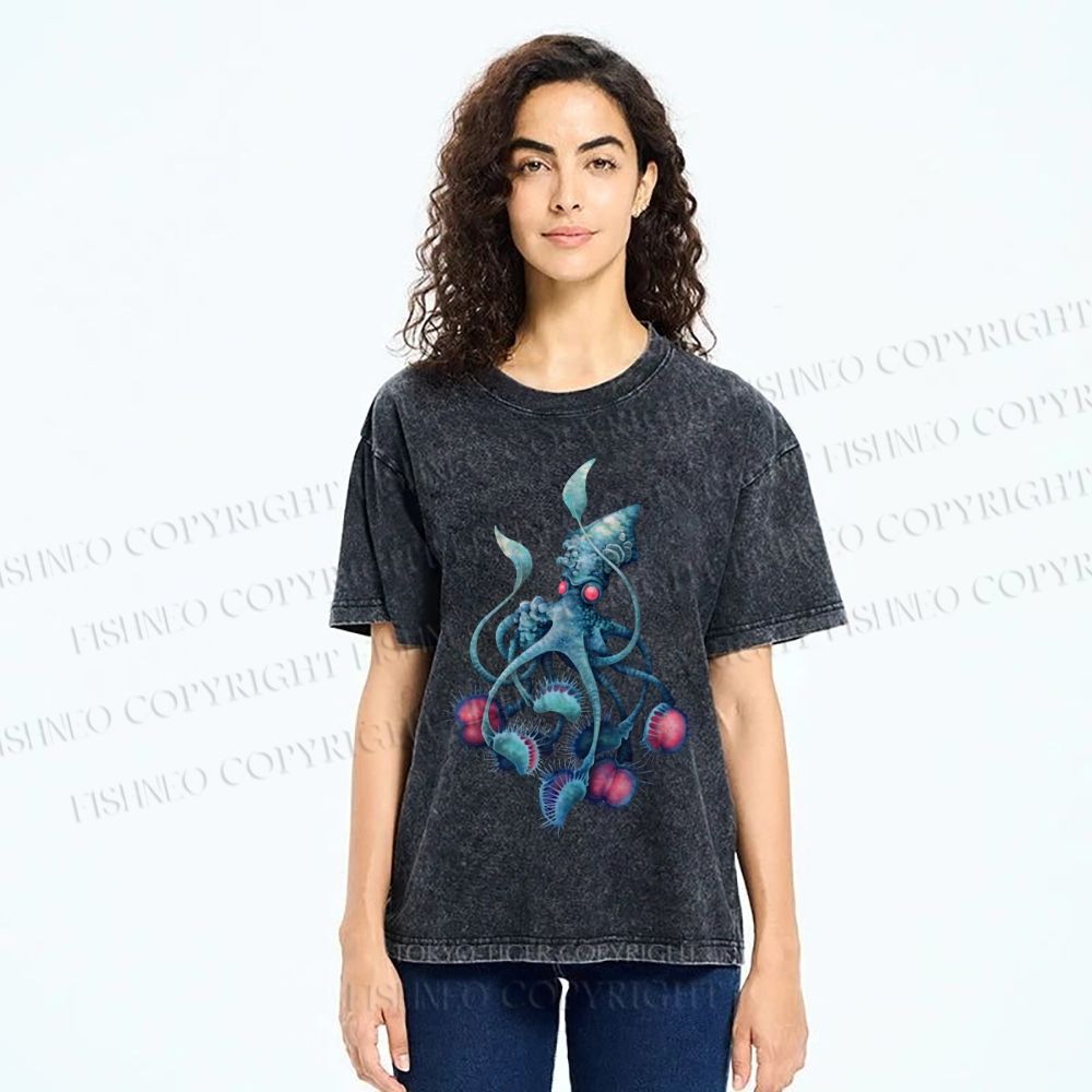 Unisex Cthulhu style Octopus Printed Washed Tee