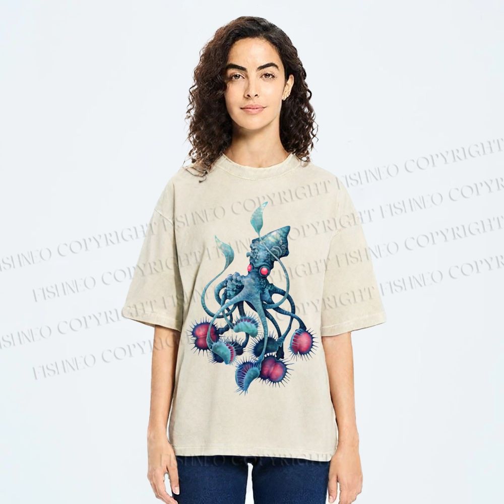 Unisex Cthulhu style Octopus Printed Washed Tee