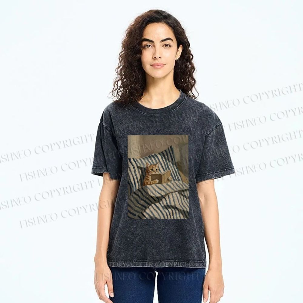 Unisex Reading Ginger Cat Printed Washed Tee