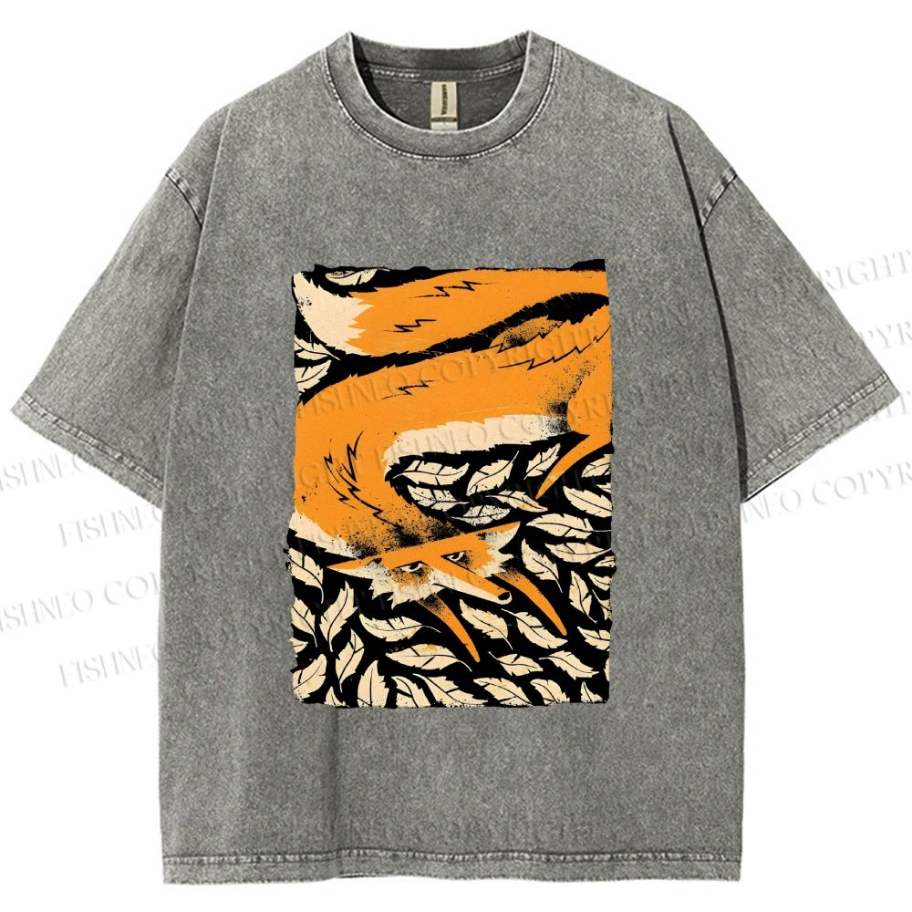 Unisex Fox in Leaves Printed Washed Tee