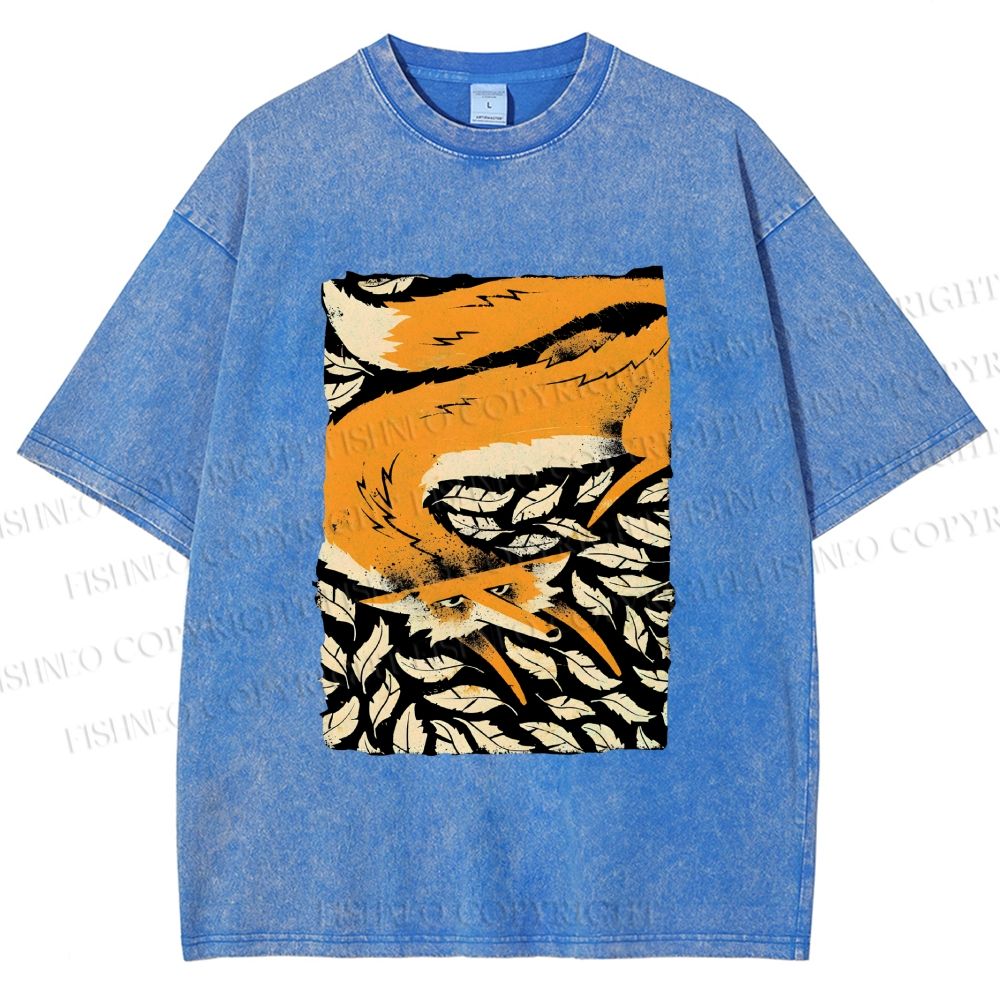 Unisex Fox in Leaves Printed Washed Tee