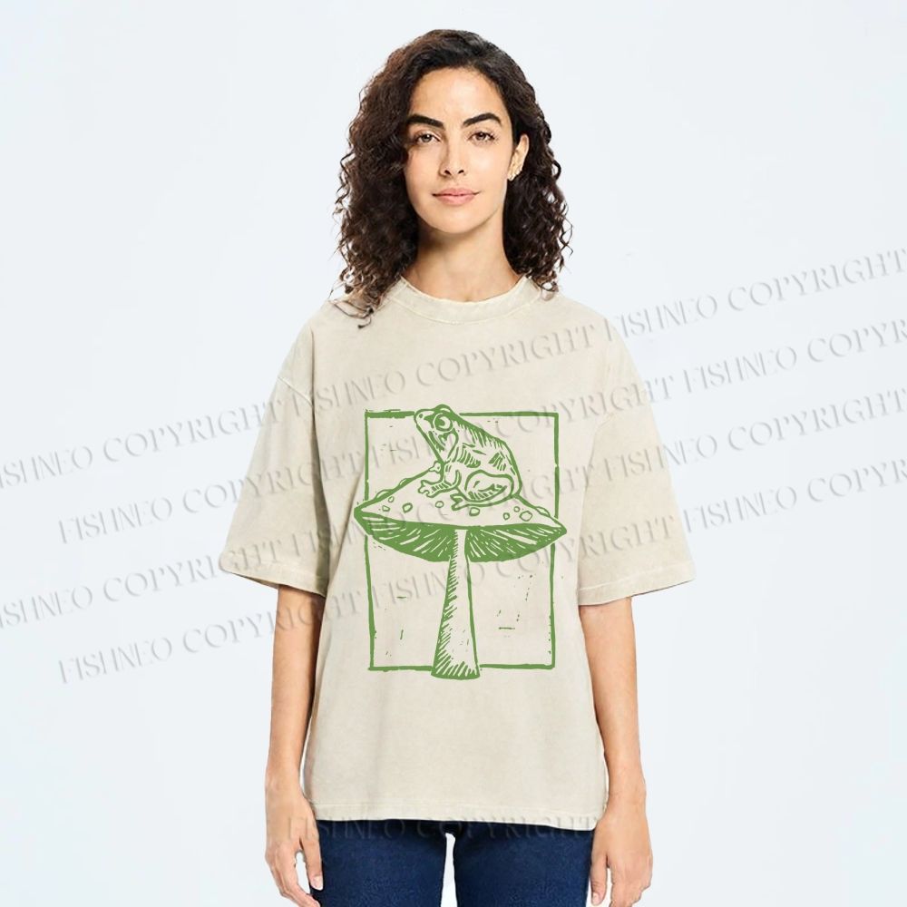 Unisex Vintage Frog on Mushroom Printed Washed Tee