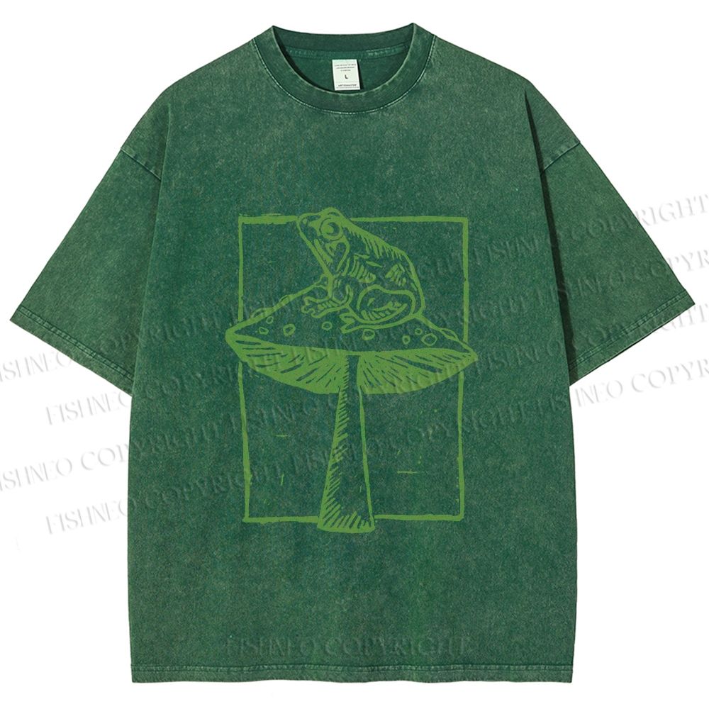 Unisex Vintage Frog on Mushroom Printed Washed Tee