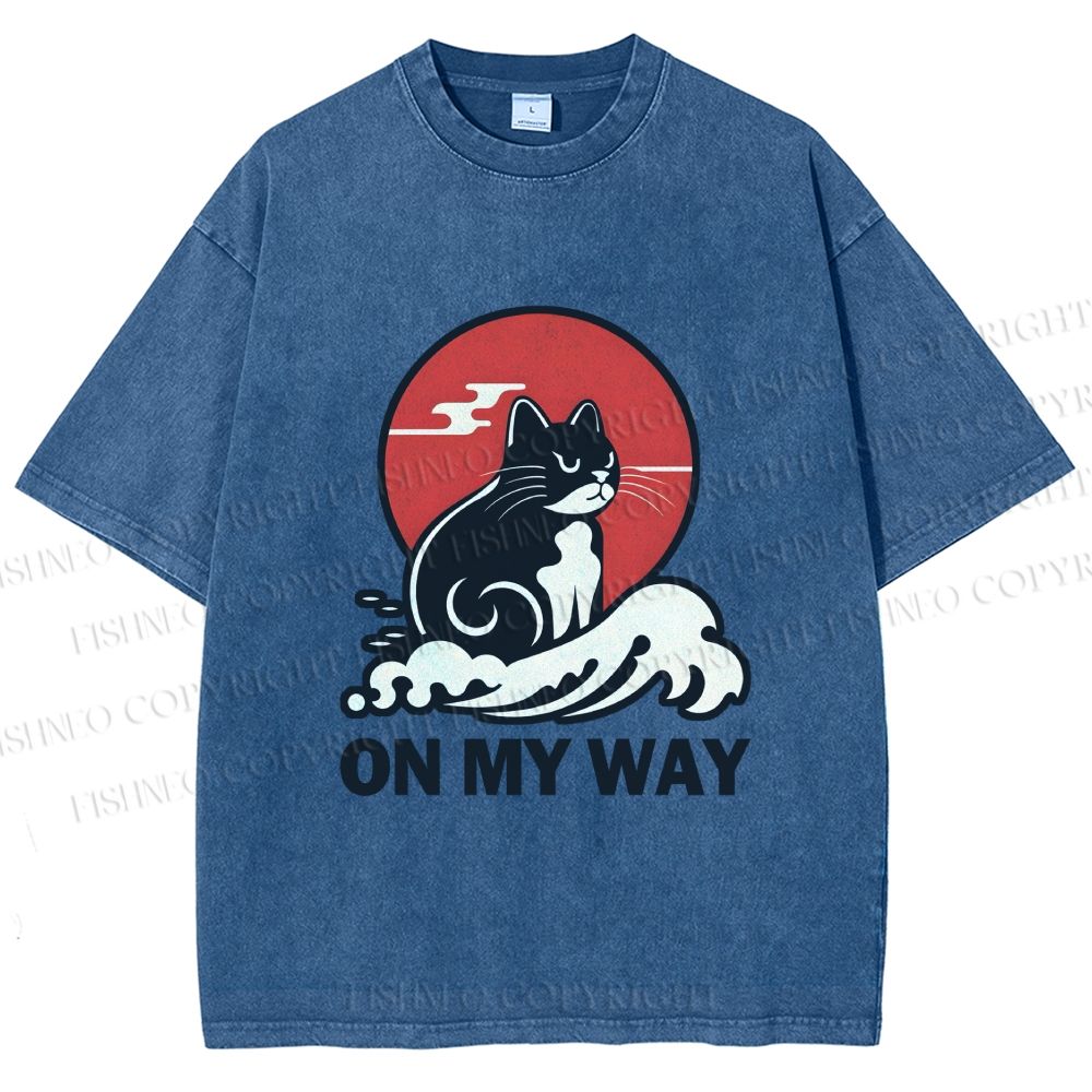 Unisex Cat in Wave On My Way Printed Washed Tee