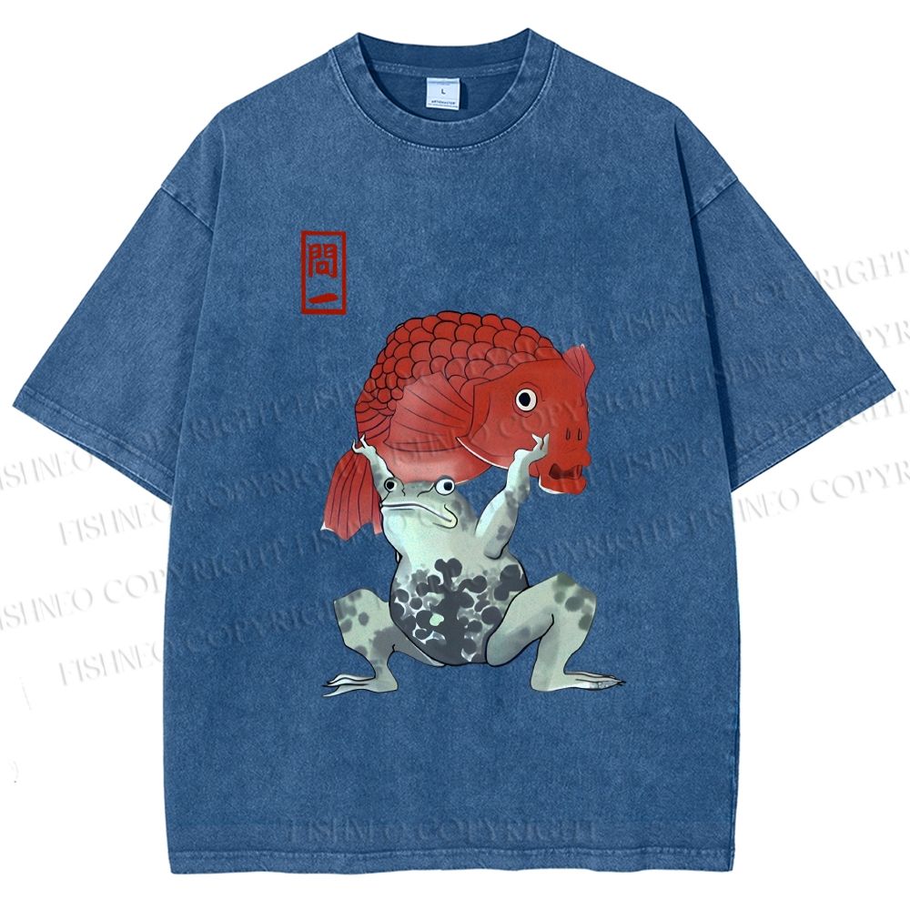 Unisex Frog Carrying A Red Fish Printed Washed Tee