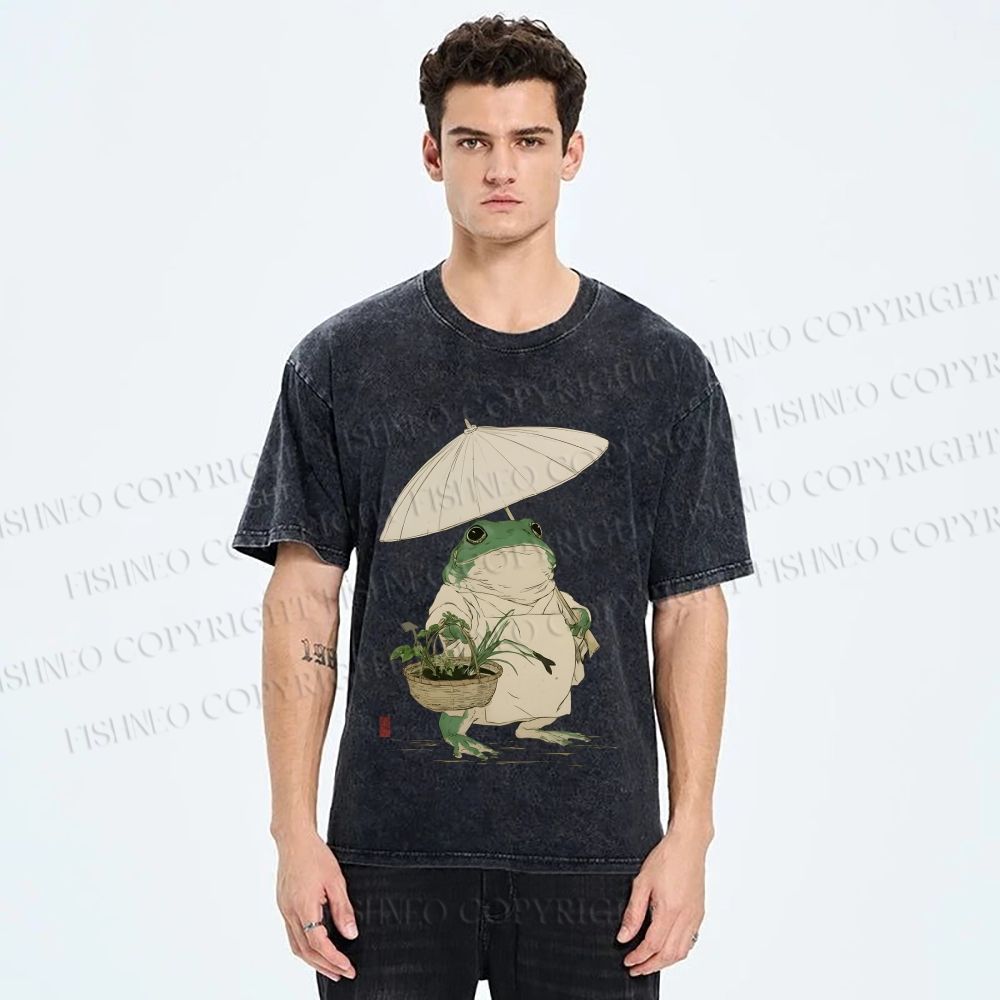 Unisex Holding An Umbrella Frog Printed Washed Tee