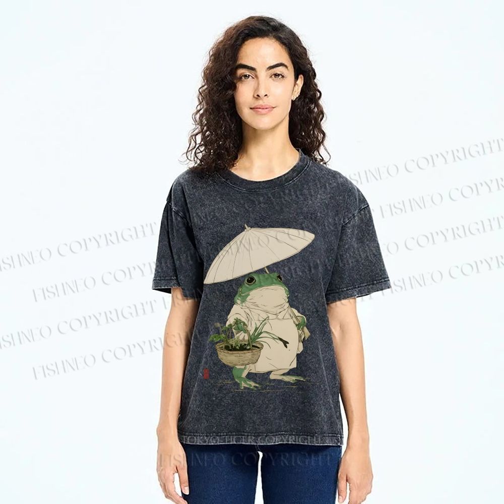 Unisex Holding An Umbrella Frog Printed Washed Tee