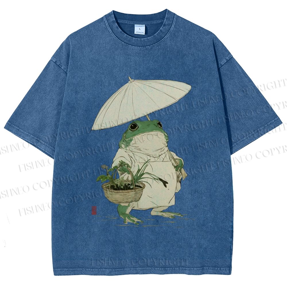 Unisex Holding An Umbrella Frog Printed Washed Tee