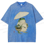 Unisex Holding An Umbrella Frog Printed Washed Tee