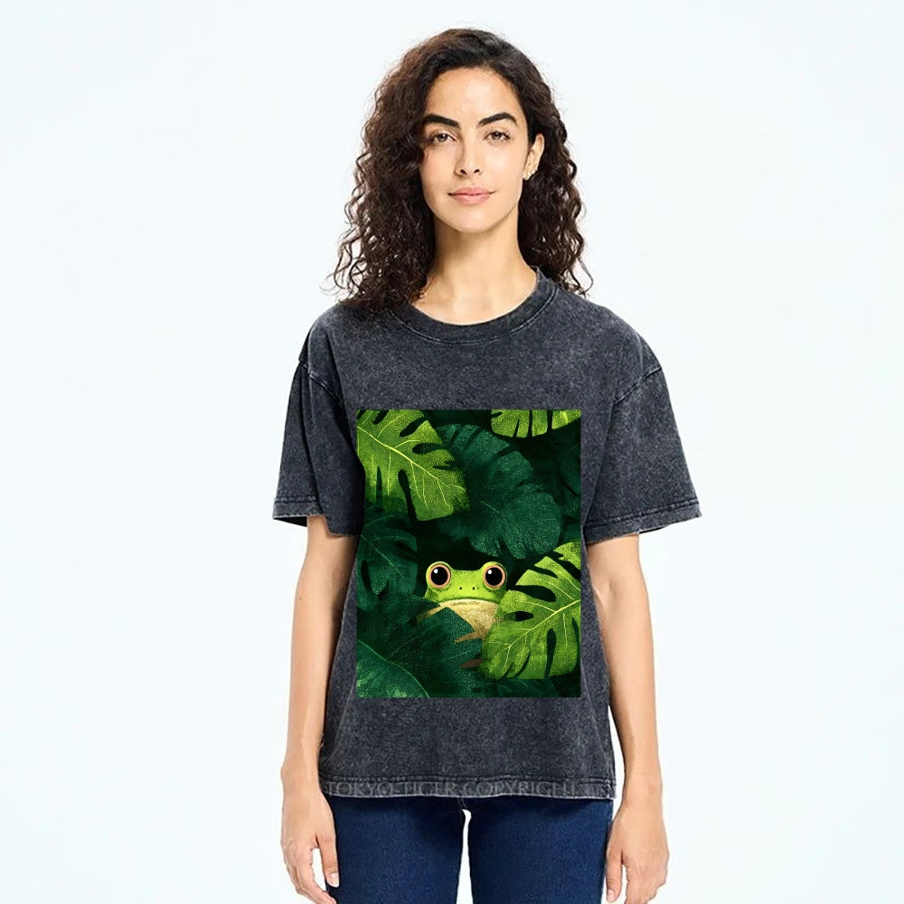 Unisex Frog Hiding In Green Leaves Printed Washed Tee