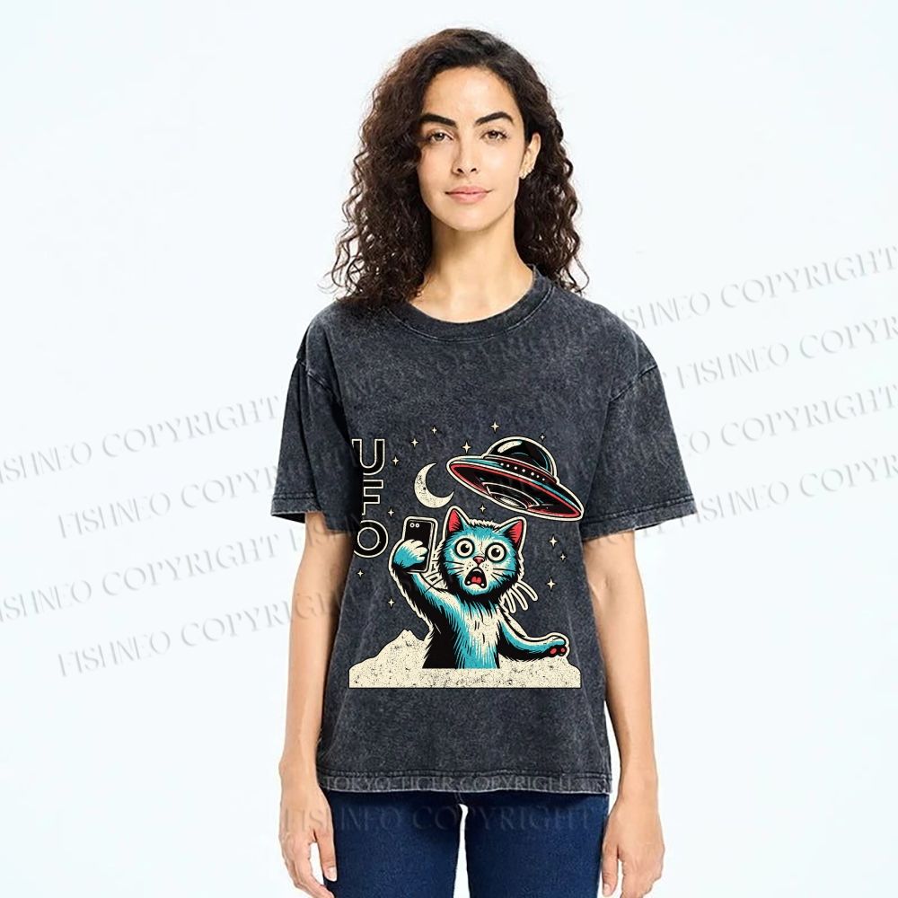 Unisex Retrom Cat UFO Printed Washed Tee