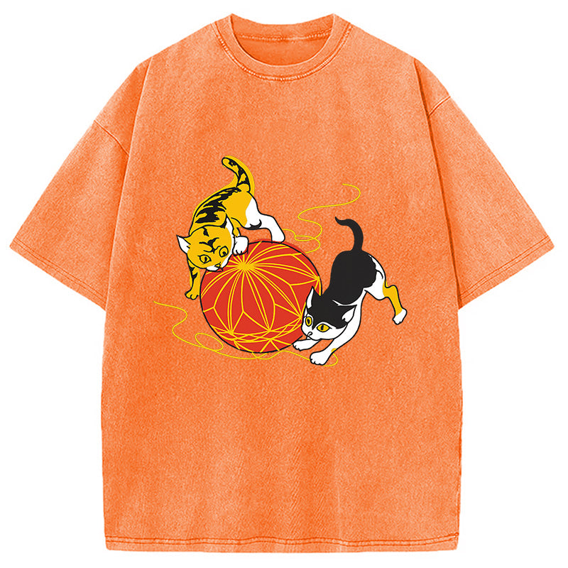 Neko Playing Cat Washed T-Shirt