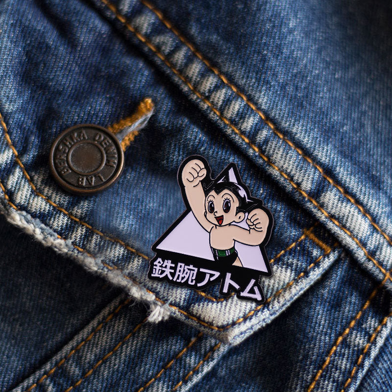 Astro Boy Metal Pin – Japanese Anime Character Brooch for Backpack & Bag Decoration