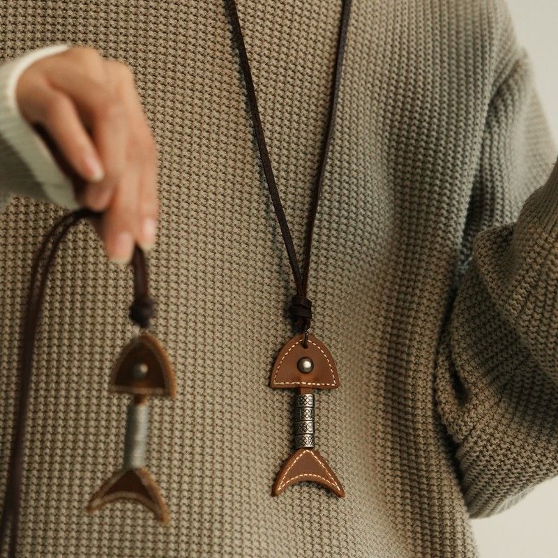 Fishbone Leather Sweater Chain