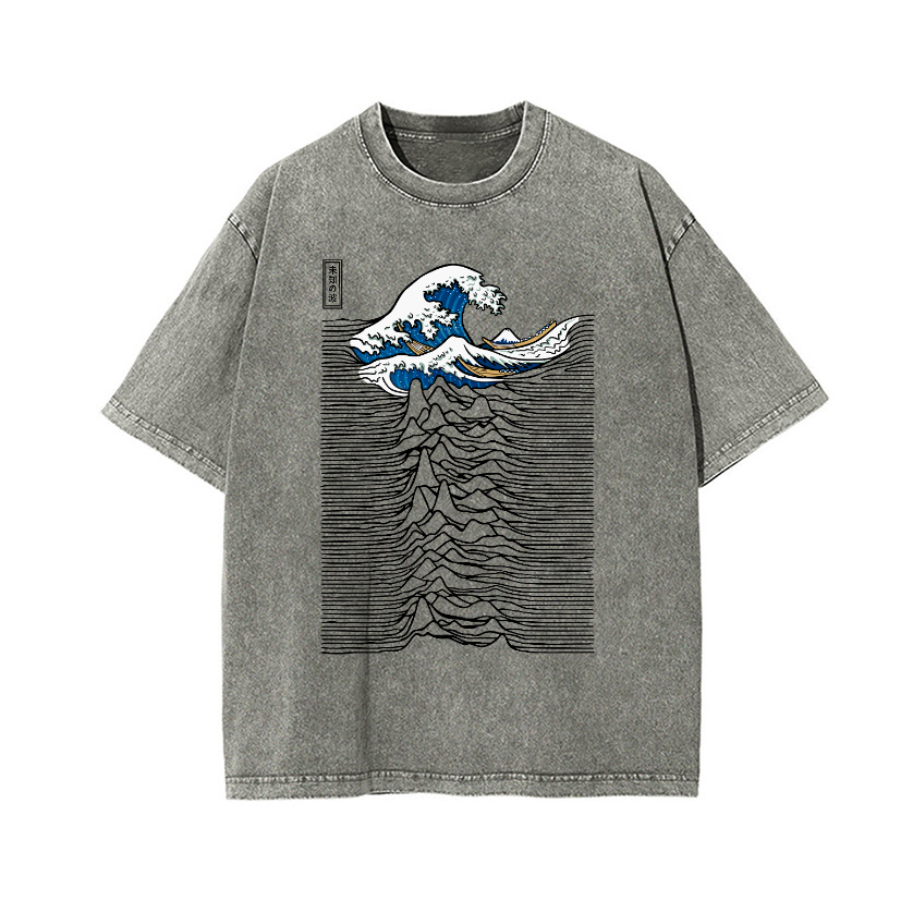 The Great Wave off Kanagawa Ukiyoe Vintage Wash Japanese Design T-Shirt