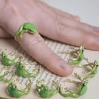 Green funny frog ring
