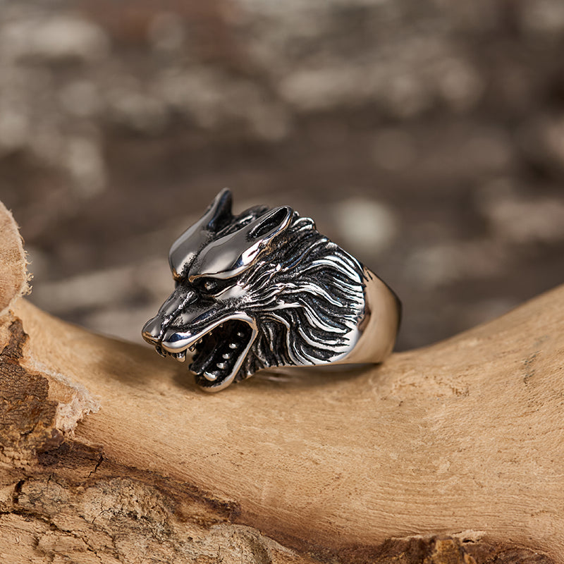 Everwild Courage Wolf Ring