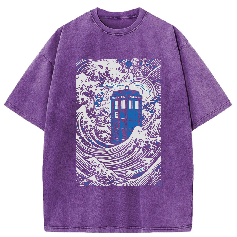 The Great Wave Off Tardis Washed T-Shirt