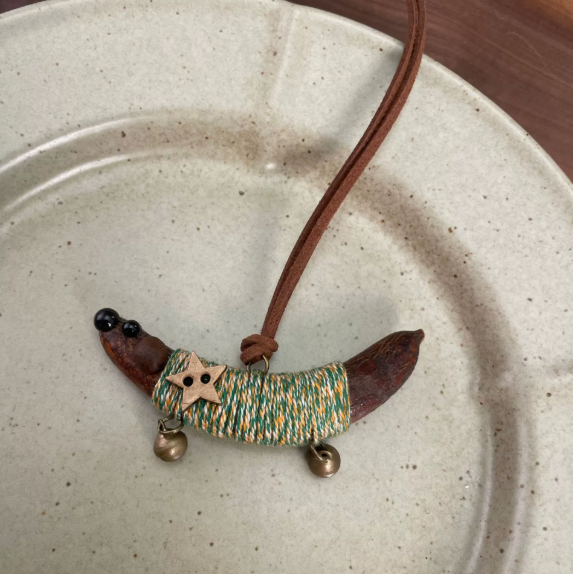 Natural Peapod Funny Dachshund Necklace