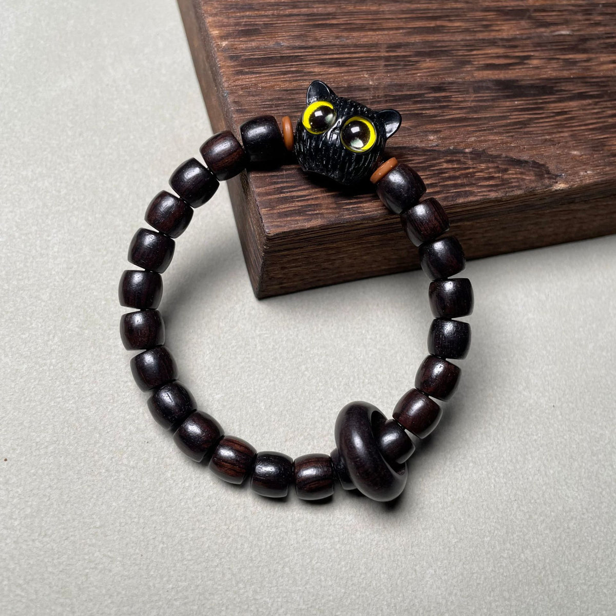 Sandalwood Cat Bracelet