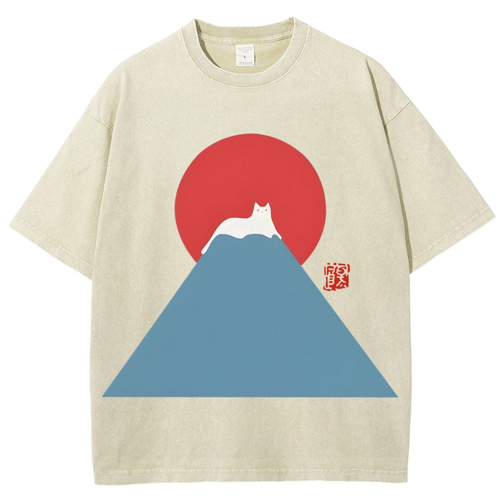 Women's Mt. Fuji White Cat Snow Vintage T-Shirt