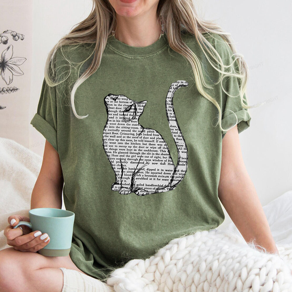 Lots Of Books And Cute Cats Unisex Washed T-shirt