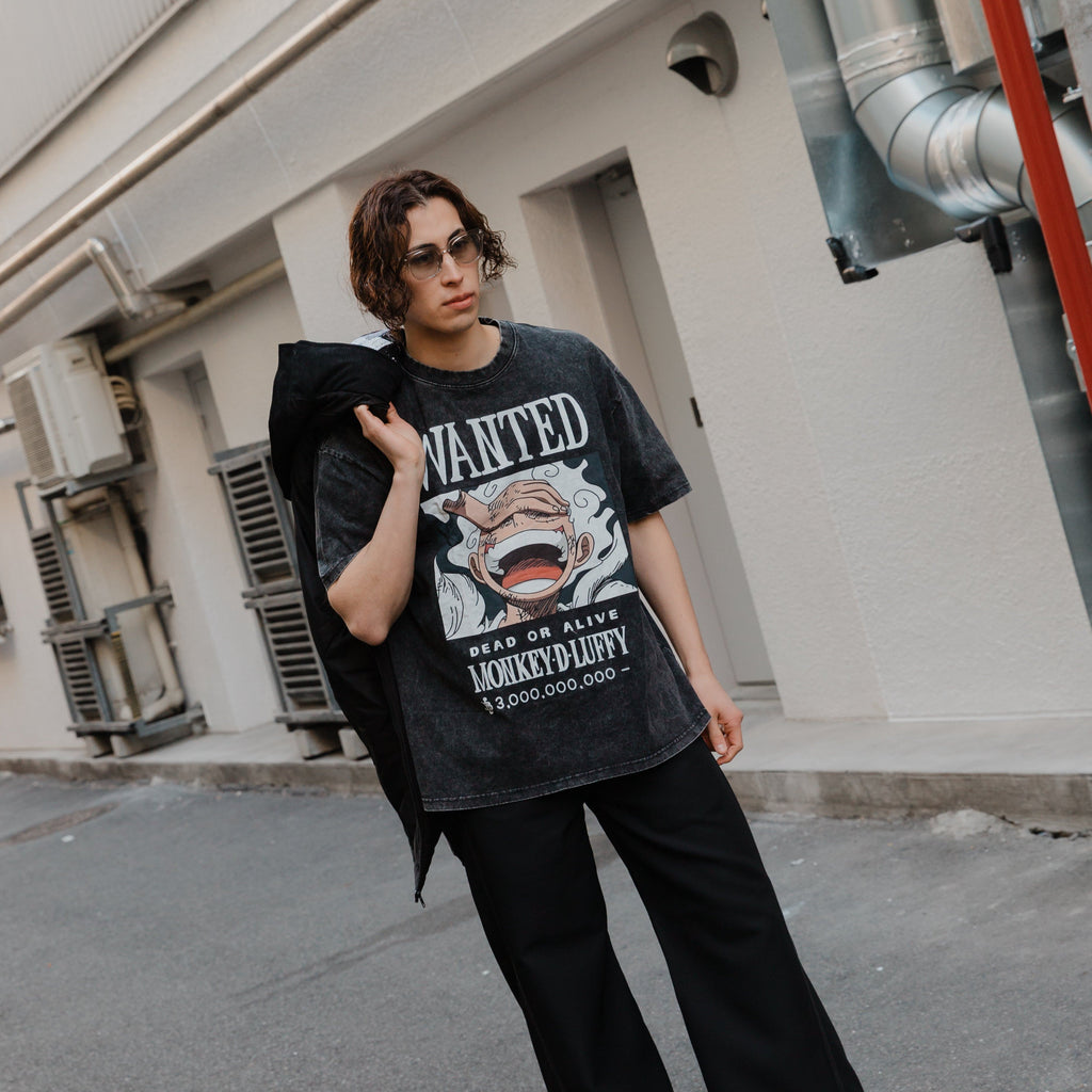 Unisex GEAR 5 BOUNTY POSTER Printed Washed Tee