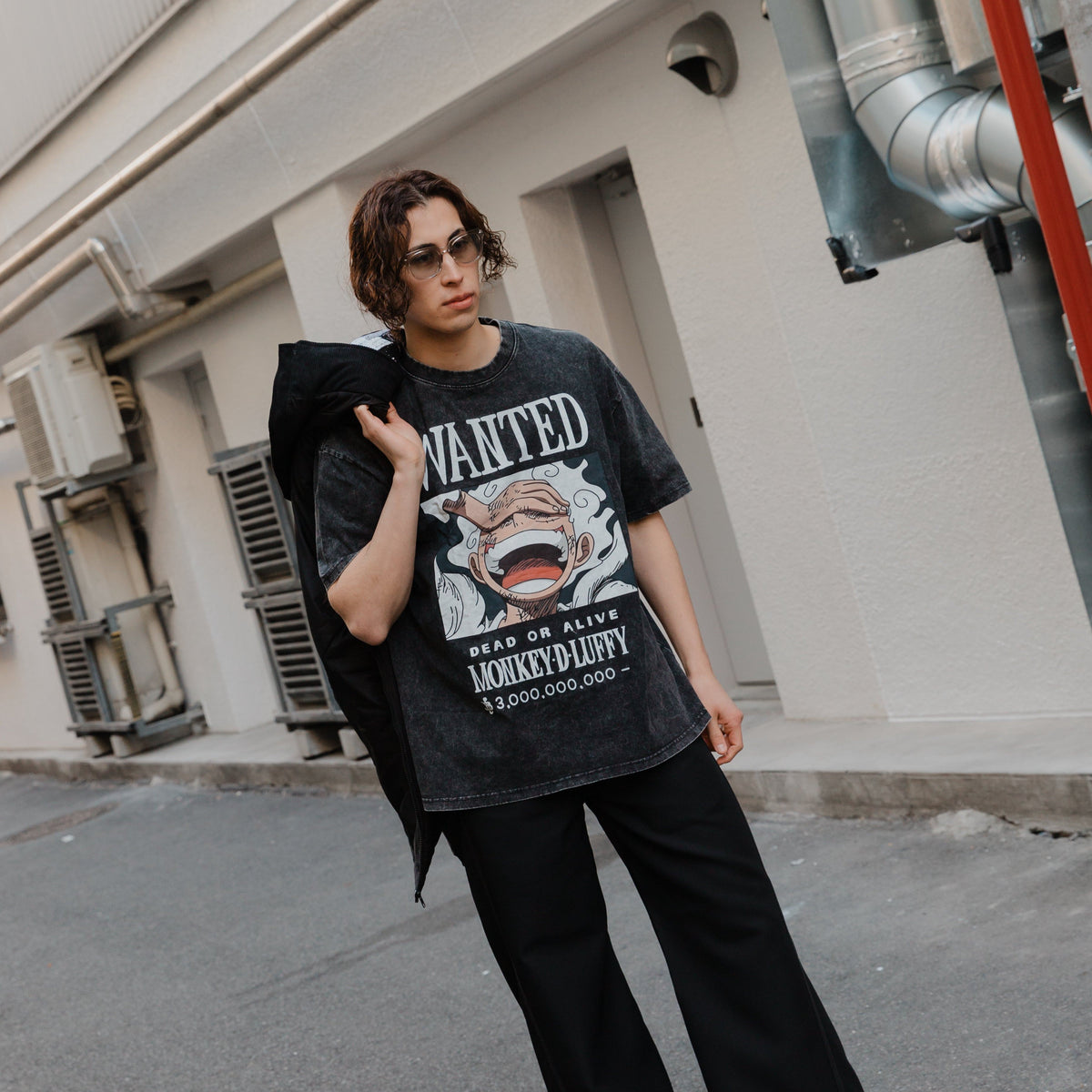 Unisex GEAR 5 BOUNTY POSTER Printed Washed Tee